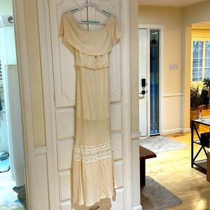 Long (foot length) cream summer dress